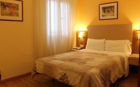 Hotel Mirador Puerta del Sol